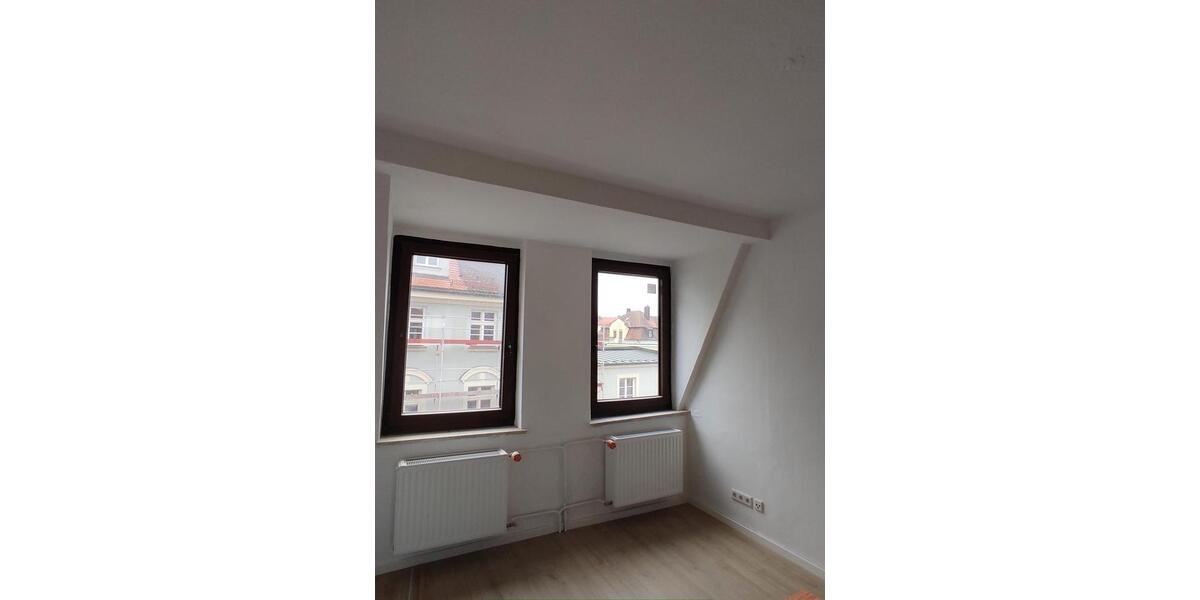 Etagenwohnung Ansbach - 5 Zimmer, 114 m&sup2;, 1.000&euro; | Angebot:26033210