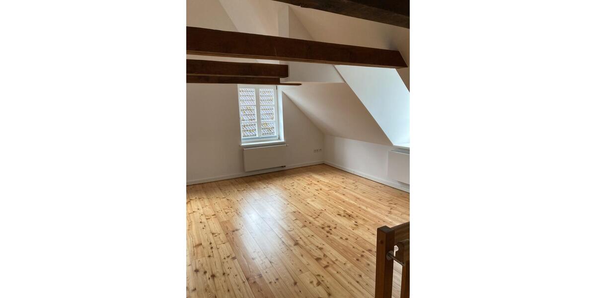 Dachgeschoßwohnung Warstein - 5 Zimmer, 129 m&sup2;, 900&euro; | Angebot:26612574