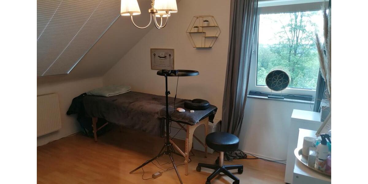 Dachgeschoßwohnung Wermelskirchen - 2 Zimmer, 76 m&sup2;, 800&euro; | Angebot:26512679