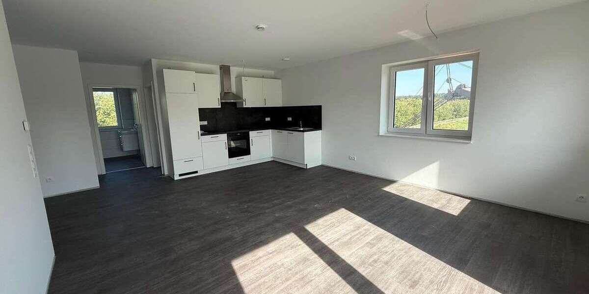 Etagenwohnung Albersdorf - 3 Zimmer, 83 m&sup2;, 990&euro; | Angebot:26186269