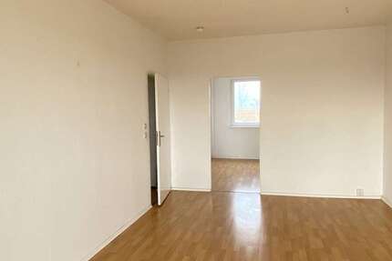 Wohnung Altenburg - 3 Zimmer, 60 m&sup2;, 300&euro; | Angebot:26594745