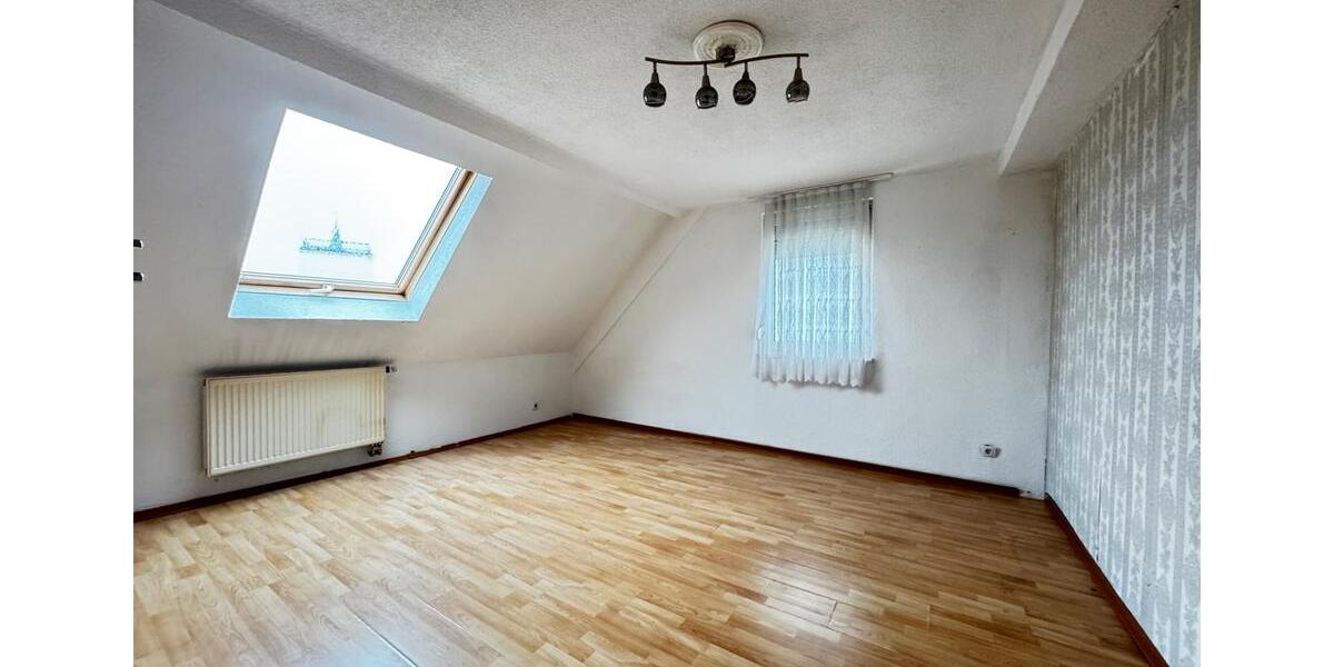 Dachgeschoßwohnung Tuttlingen - 3 Zimmer, 74 m&sup2;, 740&euro; | Angebot:25143891