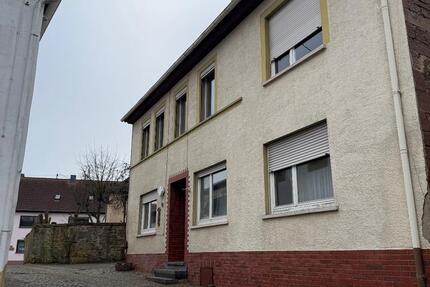 Haus Kirn - 8 Zimmer, 150 m&sup2;, 990&euro; | Angebot:22638489