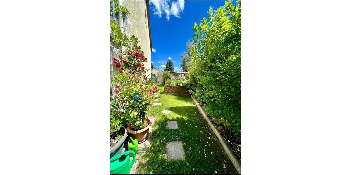 Reihenhaus Kaufbeuren - 7.5 Zimmer, 190 m&sup2;, 2.250&euro; | Angebot:26633125