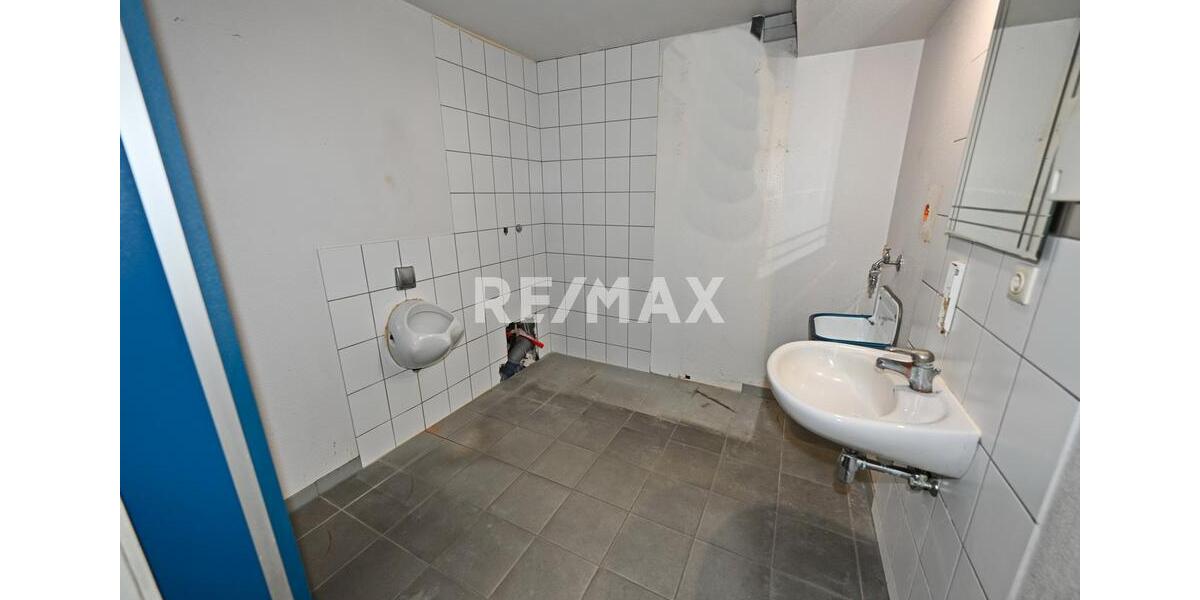 Gewerbeobjekt Bedburg-Hau Hau - 2.016&euro; | Angebot:23795359