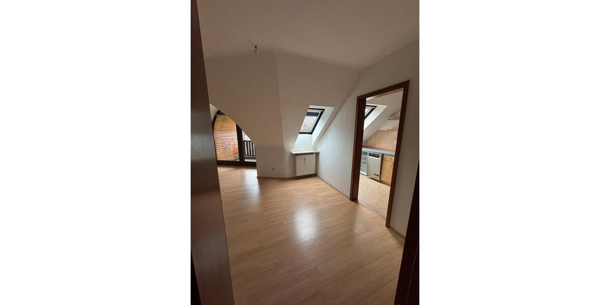 2 Zimmer Wohnung Heilsbronn Keller Balkon Bahnhof nähe 2 zimmer