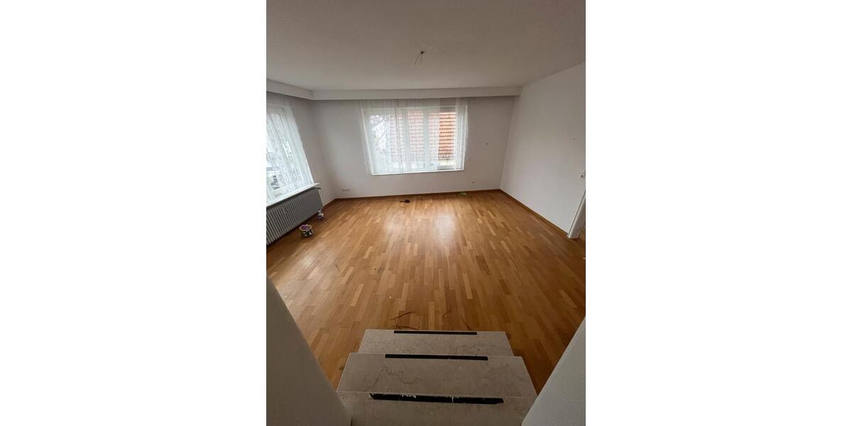 Etagenwohnung Kaiserslautern - 5 Zimmer, 135 m&sup2;, 1.250&euro; | Angebot:24715937