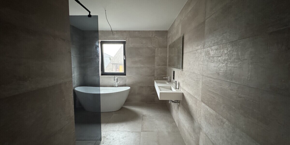 Exklusives Penthouse-Erstbezug in der Kurstadt am Teutoburger Wald – Luxuriös & mit XXL-Balkon 3.5 zimmer