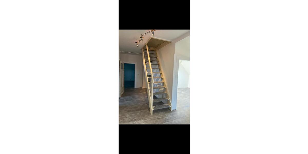 Dachgeschoßwohnung Alfeld (Leine) - 4 Zimmer, 90 m&sup2;, 630&euro; | Angebot:25049590