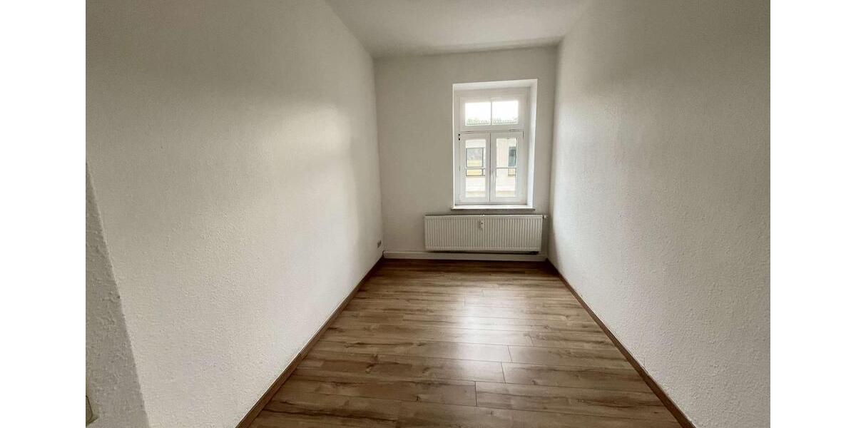 Erdgeschoßwohnung Hainichen - 3 Zimmer, 53 m&sup2;, 292&euro; | Angebot:22307055
