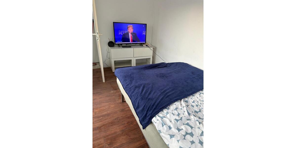Etagenwohnung Berlin Treptow-Köpenick - 1 Zimmer, 50 m&sup2;, 700&euro; | Angebot:26629706