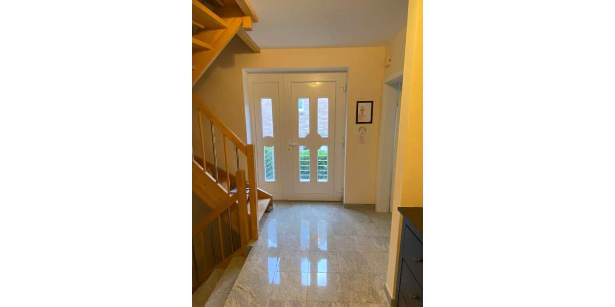 Mehrfamilienhaus, Wohnhaus Hamburg-Eißendorf Eißendorf - 6 Zimmer, 160 m&sup2;, 2.150&euro; | Angebot:25038193