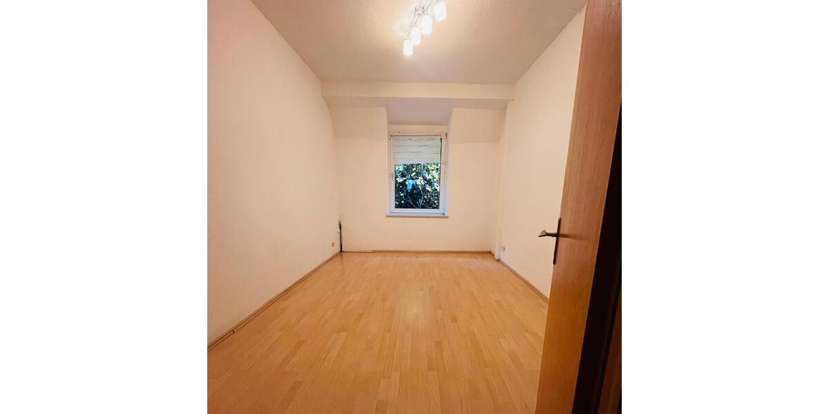 Etagenwohnung Altena - 4 Zimmer, 100 m&sup2;, 400&euro; | Angebot:24377331
