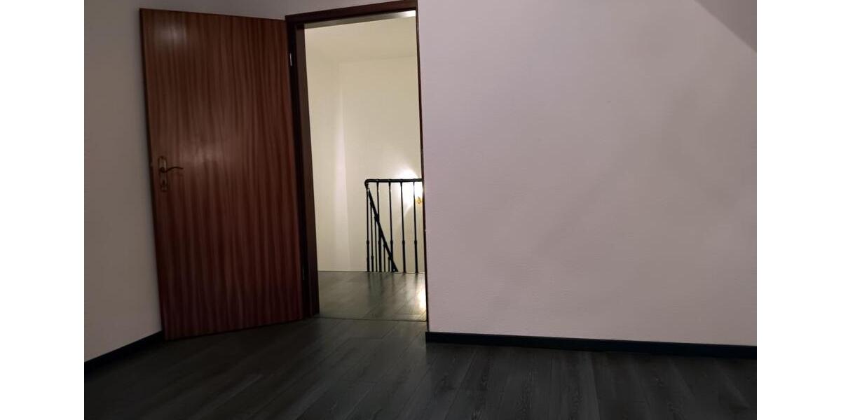 Doppelhaushälfte Wolfsburg Almke - 4 Zimmer, 136 m&sup2;, 1.500&euro; | Angebot:26047174