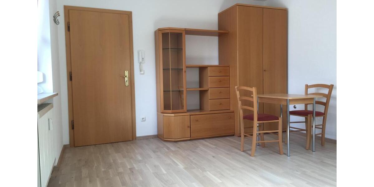 Dachgeschoßwohnung München Schwabing-Freimann - 1 Zimmer, 20 m&sup2;, 600&euro; | Angebot:26635814