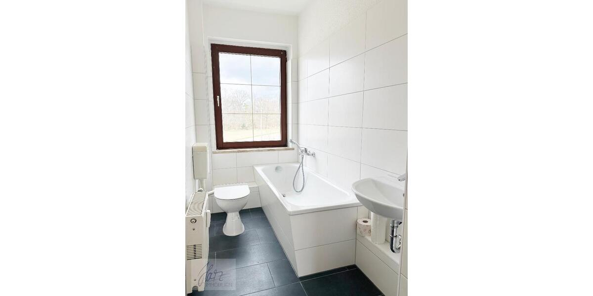 Etagenwohnung Nünchritz - 3 Zimmer, 62 m&sup2;, 320&euro; | Angebot:26400678