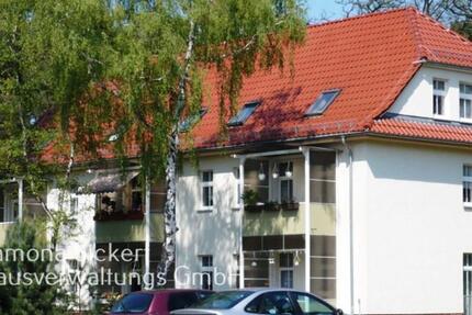 Wohnung Zossen - 3 Zimmer, 88 m&sup2;, 925&euro; | Angebot:24694470