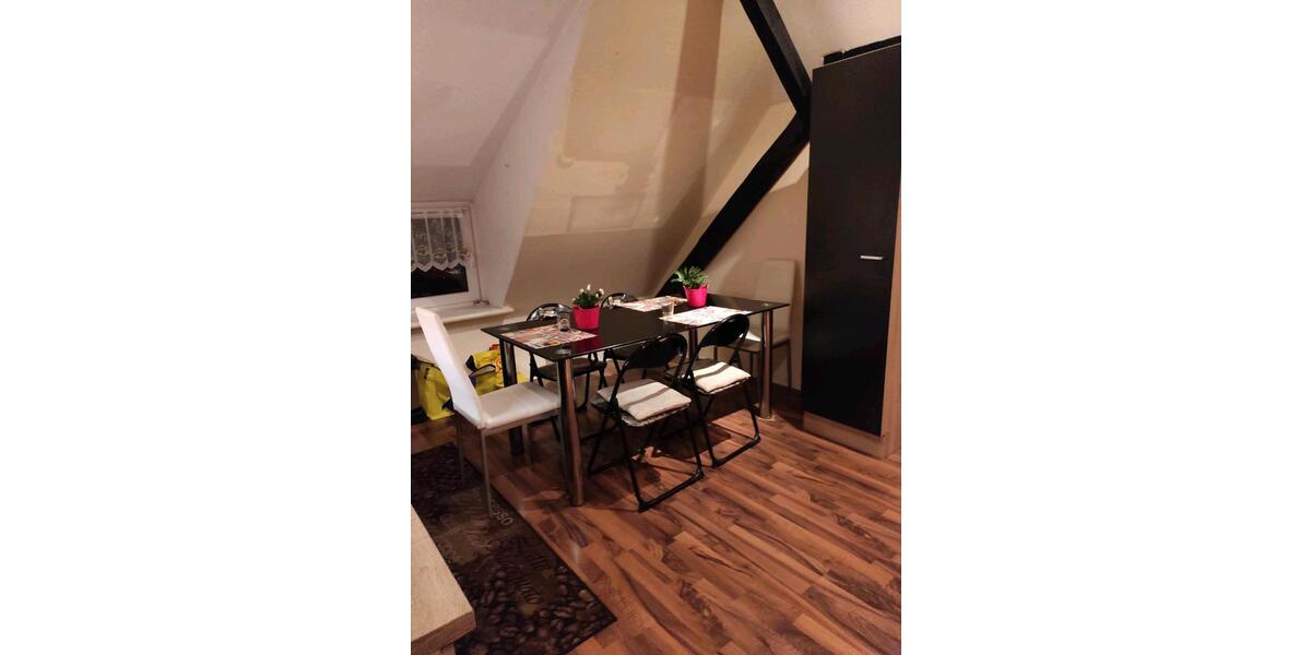 Dachgeschoßwohnung Vlotho - 3 Zimmer, 130 m&sup2;, 650&euro; | Angebot:25421918