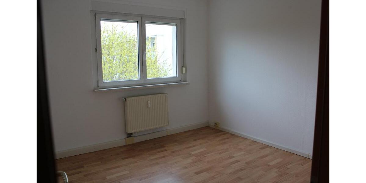 Dachgeschoßwohnung Eisenach - 3 Zimmer, 61 m&sup2;, 395&euro; | Angebot:26232466