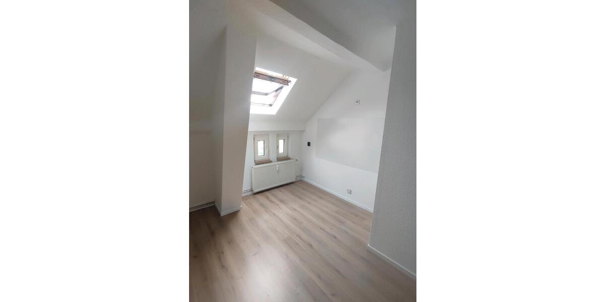 Dachgeschoßwohnung Egeln - 3 Zimmer, 65 m&sup2;, 450&euro; | Angebot:26449023
