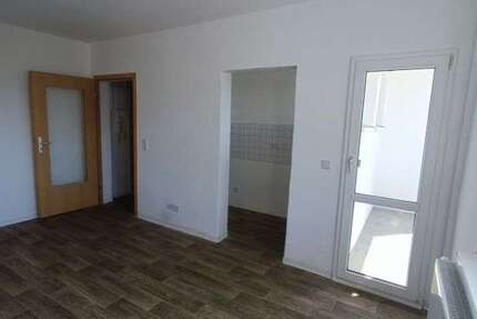 Wohnung Dessau-Roßlau Roßlau - 1 Zimmer, 25 m&sup2;, 255&euro; | Angebot:27455509