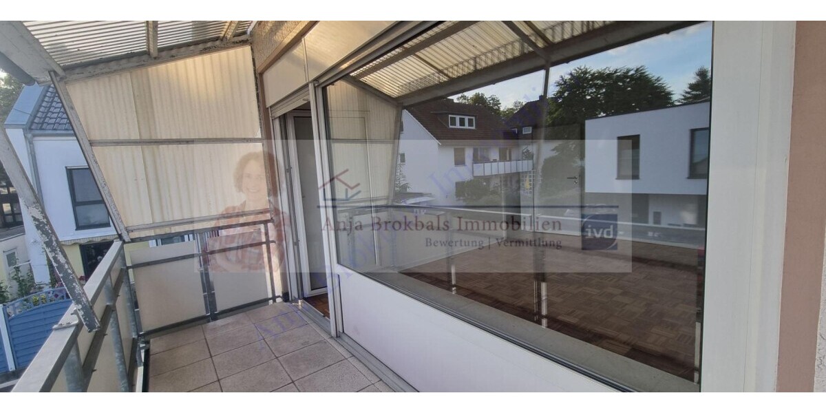 Modernisiert, zentral, ruhig, kl. Garage, 4 ZKB Balkon, Obergeschoss in einem Zweifamilienhaus 4 zimmer