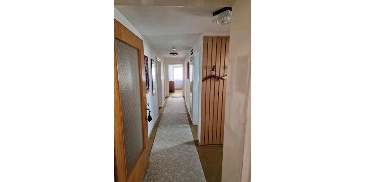 Dachgeschoßwohnung Villingen-Schwenningen Schwenningen - 4 Zimmer, 110 m&sup2;, 760&euro; | Angebot:26680575
