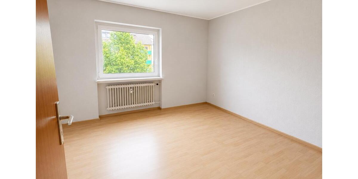 Etagenwohnung Celle Altencelle - 5 Zimmer, 100 m&sup2;, 750&euro; | Angebot:26647051