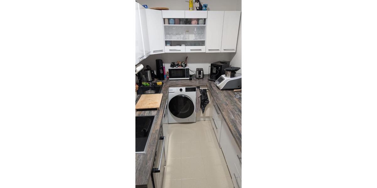 Schöne 4-Zimmer-Wohnung mit Einbauküche – Nachmieter zum 01.02. 4 zimmer