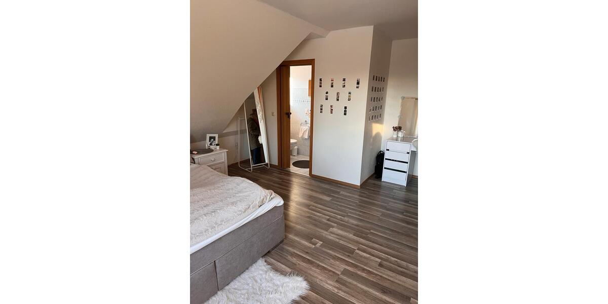 Etagenwohnung Aurich Egels und Wallinghausen - 5 Zimmer, 95 m&sup2;, 650&euro; | Angebot:25948848