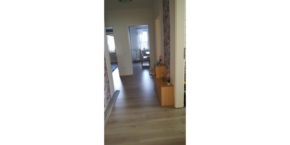 Etagenwohnung Emden - 4 Zimmer, 75 m&sup2;, 650&euro; | Angebot:25853392
