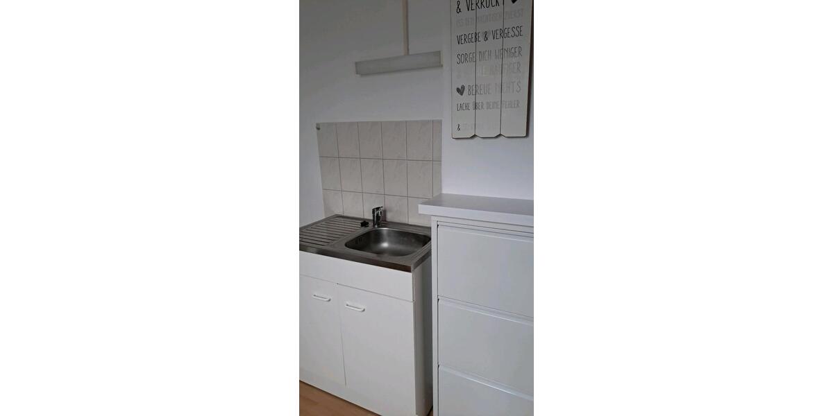 Apartment 28 QM, Dachgeschoss, teilmöbliert 1 zimmer