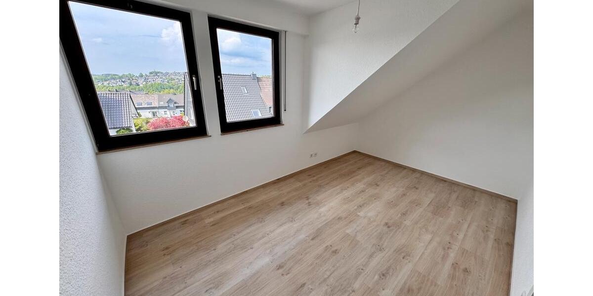 Reihenhaus Winterberg - 7 Zimmer, 165 m&sup2;, 1.300&euro; | Angebot:26547229