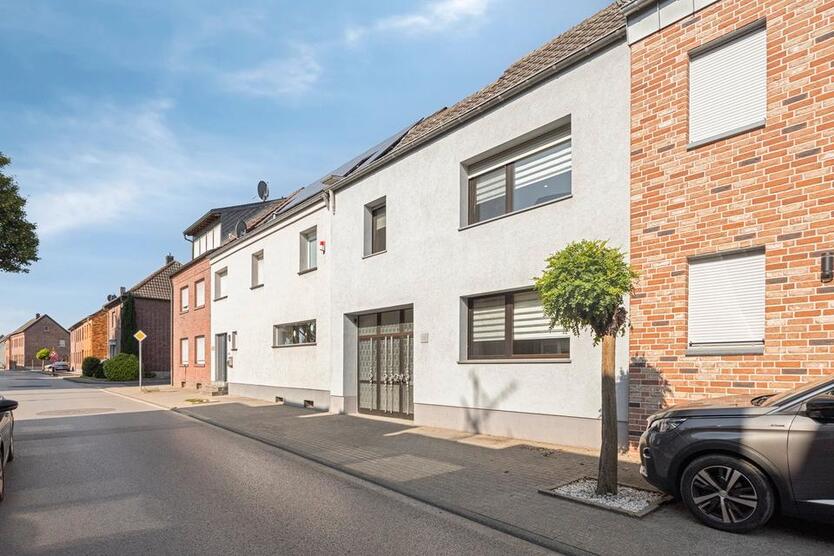 Geräumiges Wohnhaus mit viel Platz