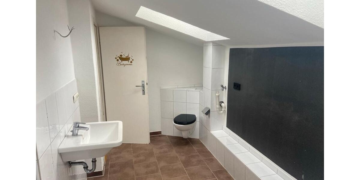 Dachgeschoßwohnung Süderbrarup - 3 Zimmer, 92 m&sup2;, 780&euro; | Angebot:25256183