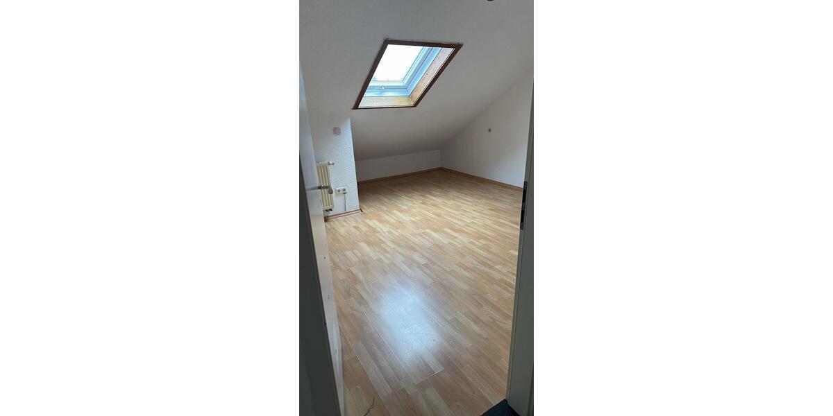 Dachgeschoßwohnung Schramberg - 2 Zimmer, 55 m&sup2;, 500&euro; | Angebot:26611038