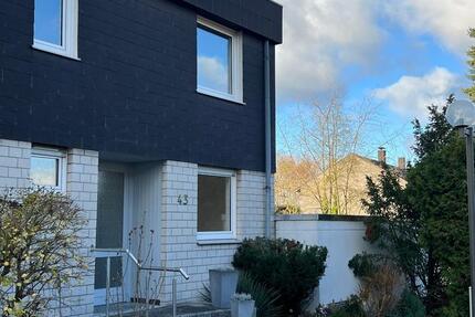 Modernisiertes Reihenendhaus – Stilvolles Wohnen mit Garten & vie 5 zimmer