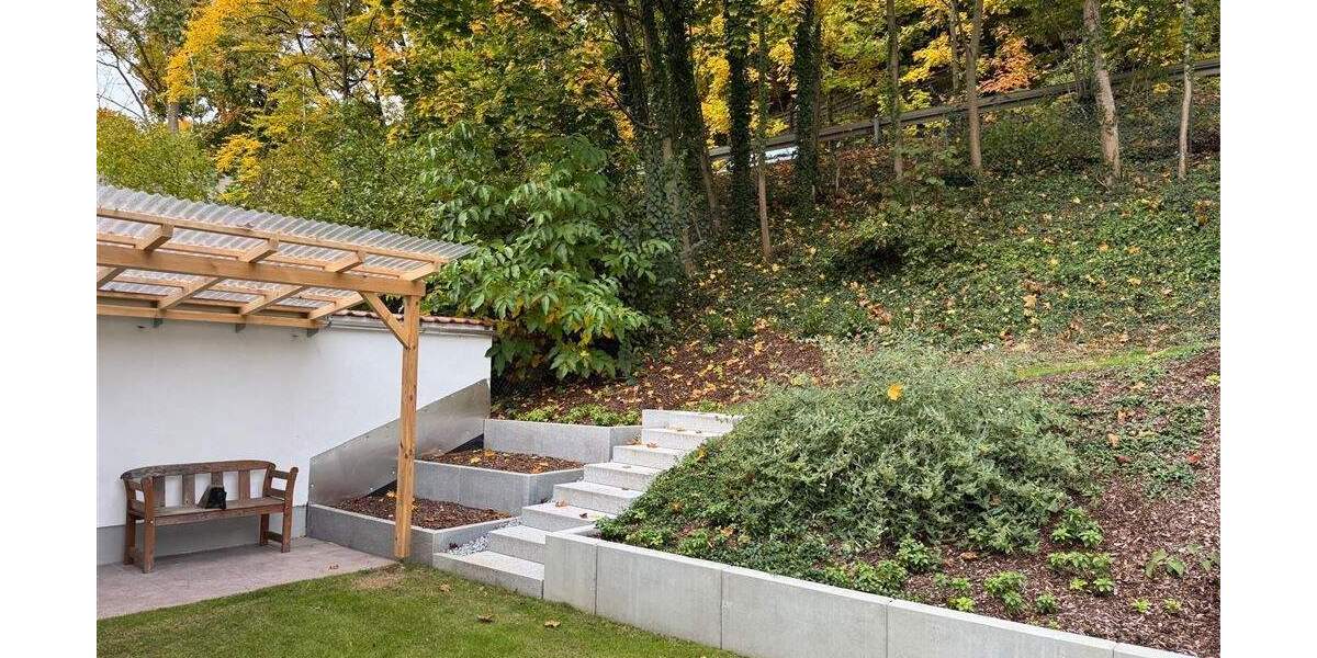 Doppelhaushälfte Landshut Achdorf - 6 Zimmer, 137 m&sup2;, 1.830&euro; | Angebot:25107172