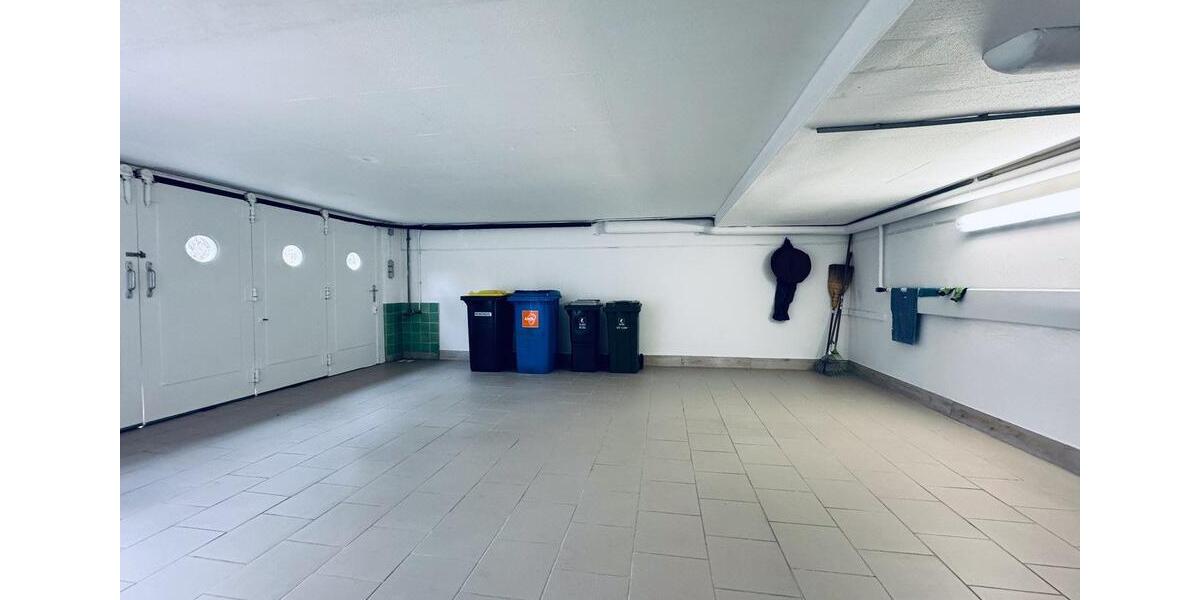 Einfamilienhaus Heide - 7 Zimmer, 199 m&sup2;, 2.200&euro; | Angebot:26340952