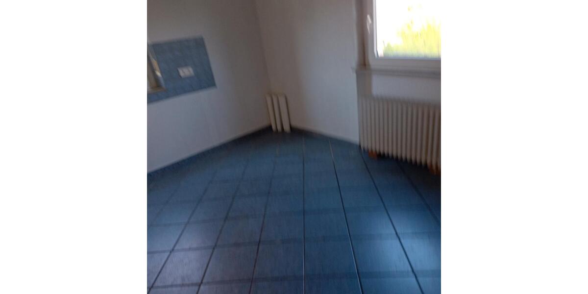 Etagenwohnung Mannheim Neckarstadt-Ost - 3 Zimmer, 130 m&sup2;, 1.300&euro; | Angebot:26438248