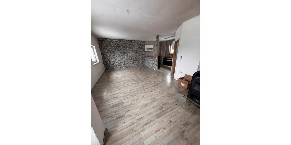 Maisonettenwohnung Redwitz an der Rodach - 3 Zimmer, 80 m&sup2;, 650&euro; | Angebot:25053266