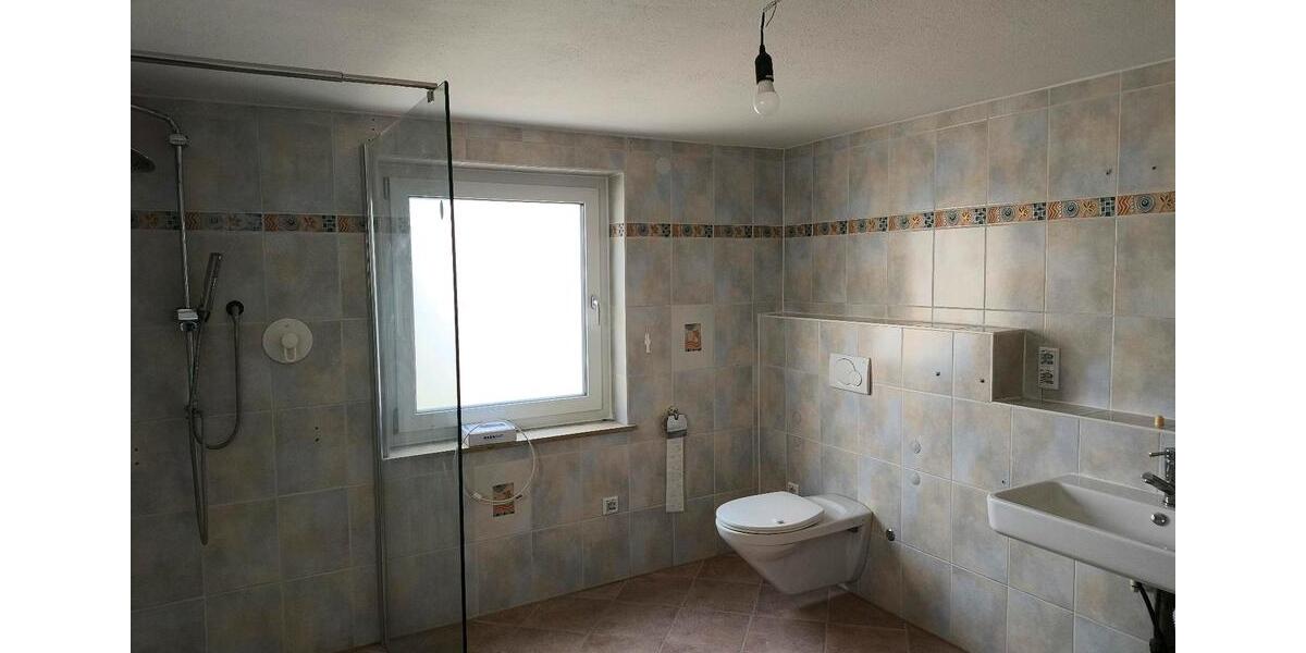 Erdgeschoßwohnung Hemau - 3 Zimmer, 76 m&sup2;, 850&euro; | Angebot:25934651