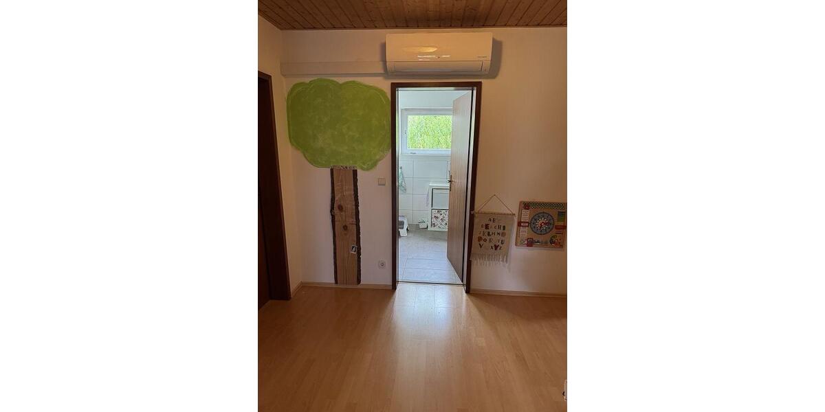 Dachgeschoßwohnung Kraichtal - 3.5 Zimmer, 85 m&sup2;, 1.200&euro; | Angebot:26691360