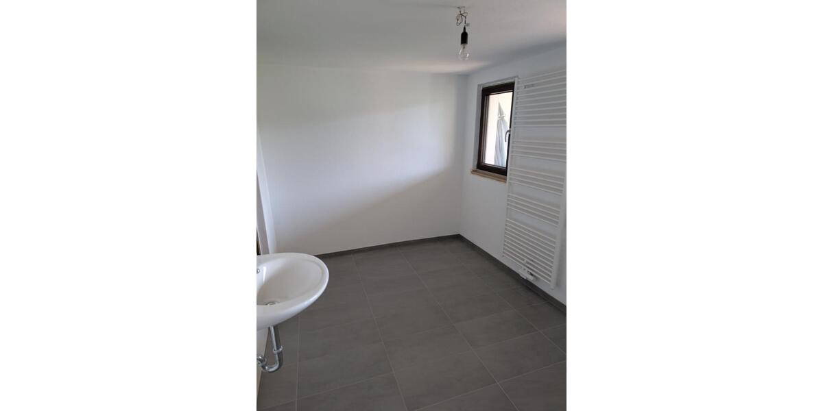 Etagenwohnung Frankenberg (Eder) - 4 Zimmer, 120 m&sup2;, 850&euro; | Angebot:25837986