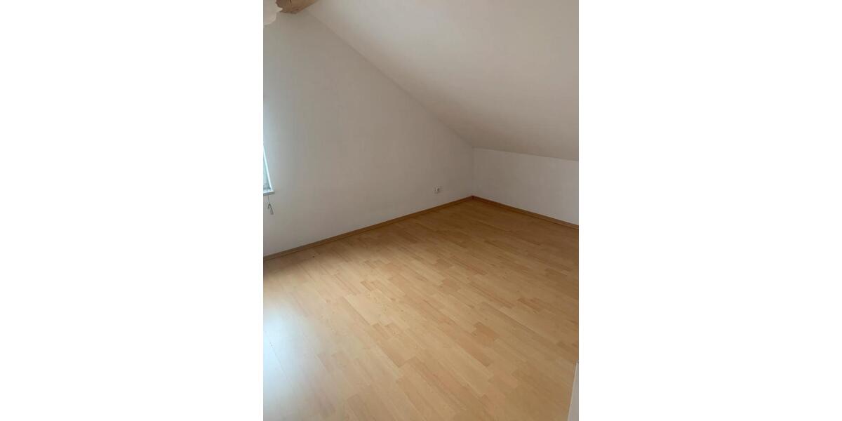 Dachgeschoßwohnung Treffelstein - 3 Zimmer, 68 m&sup2;, 380&euro; | Angebot:23292798