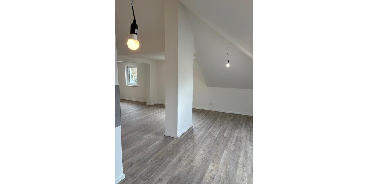 Dachgeschoßwohnung Berlin Reinickendorf - 2 Zimmer, 70 m&sup2;, 1.195&euro; | Angebot:26700284