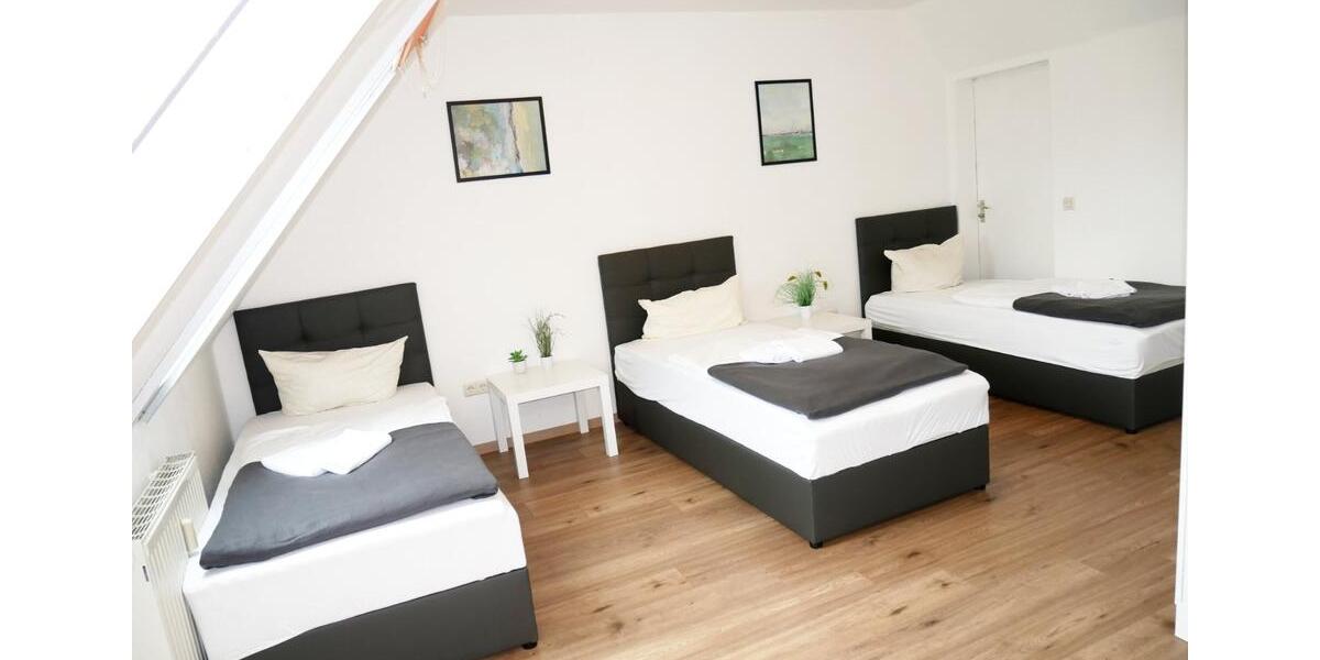 Wohnen auf Zeit Nittendorf - 3 Zimmer, 90 m&sup2;, 78&euro; | Angebot:10693688