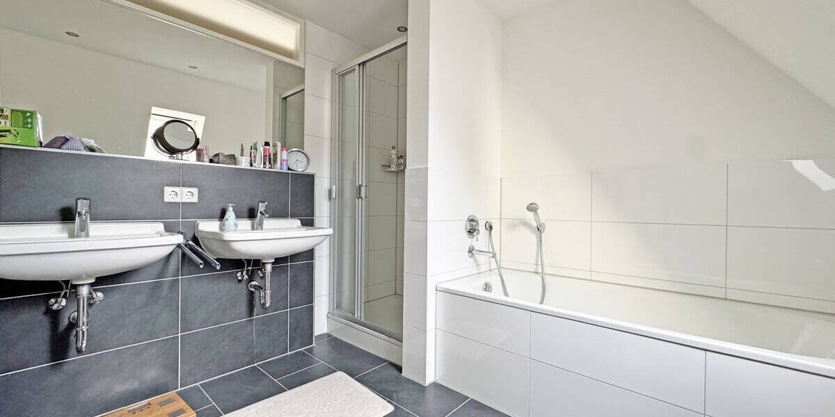 Reihenmittelhaus Reutlingen Innenstadt - 3 Zimmer, 102 m&sup2;, 1.190&euro; | Angebot:26261637