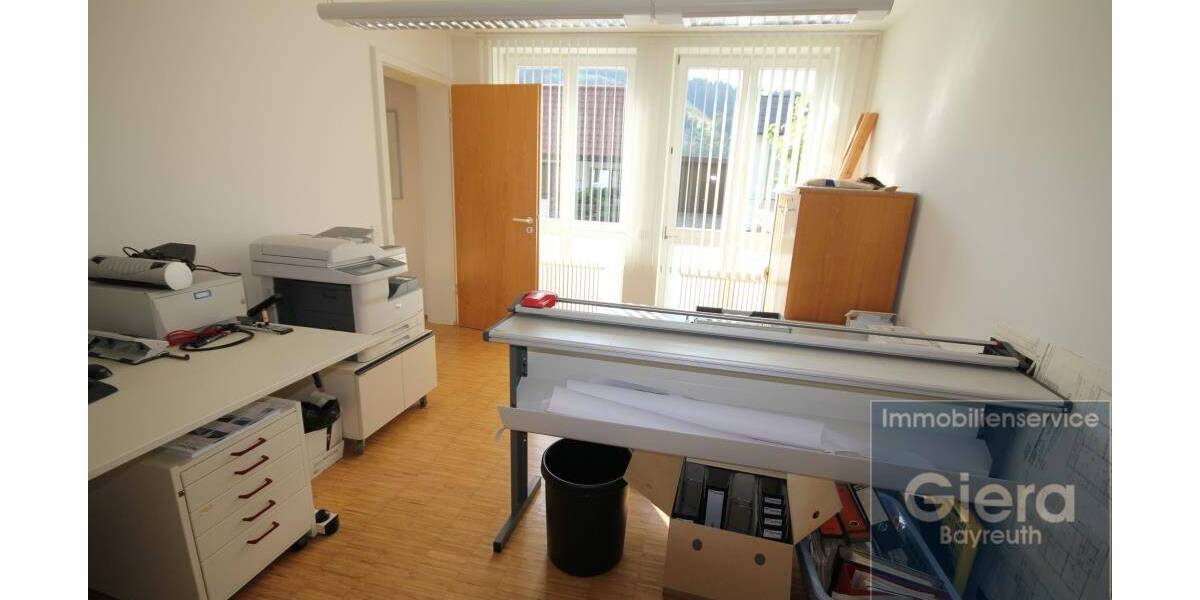 Gewerbeobjekt Warmensteinach - 5 Zimmer, 135 m&sup2;, 945&euro; | Angebot:25725807