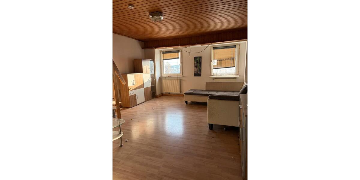 Helles Dachgeschoß auf dem Rott in Trassennähe 1 zimmer